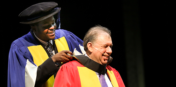 Stephen Koseff receives an honorary doctorate in commerce
