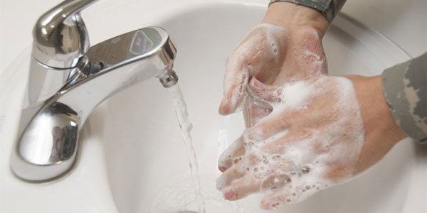 Washing hands to prevent 足球竞彩app排名