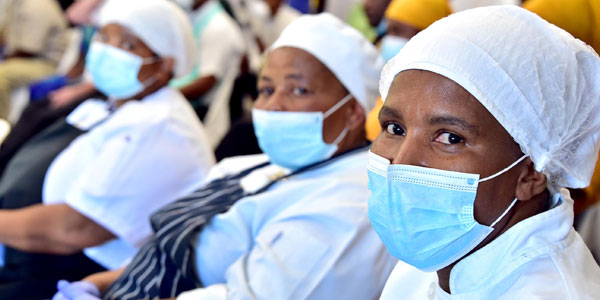 Face masks are crucial preventing infections during COVID-19 pandemic ?GovernmentZA/Flickr