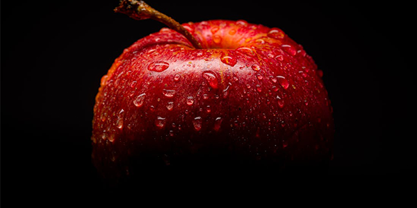 Picture of a red apple